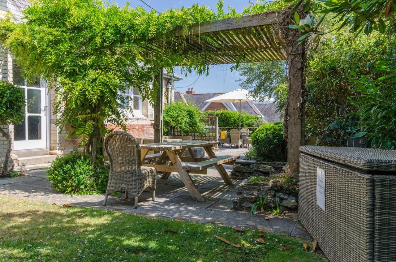 Luxury Victorian School With Views Of Harbour Villa Fowey Exterior photo